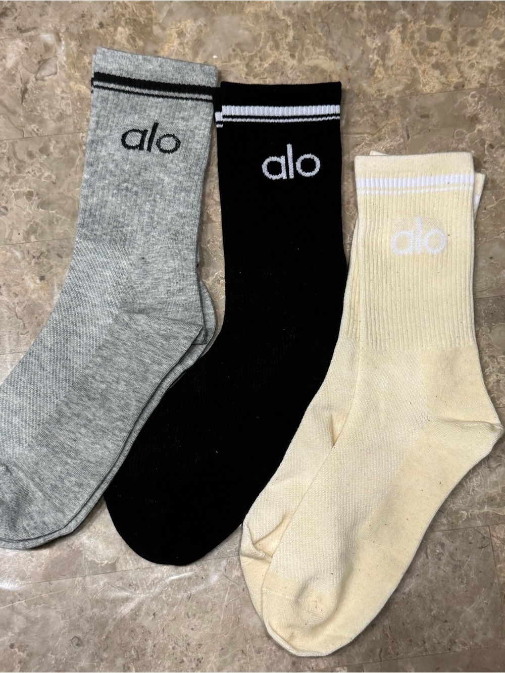 New Women’s Alo Socks
New without tags
3 pairs 
Fits sizes 6-11